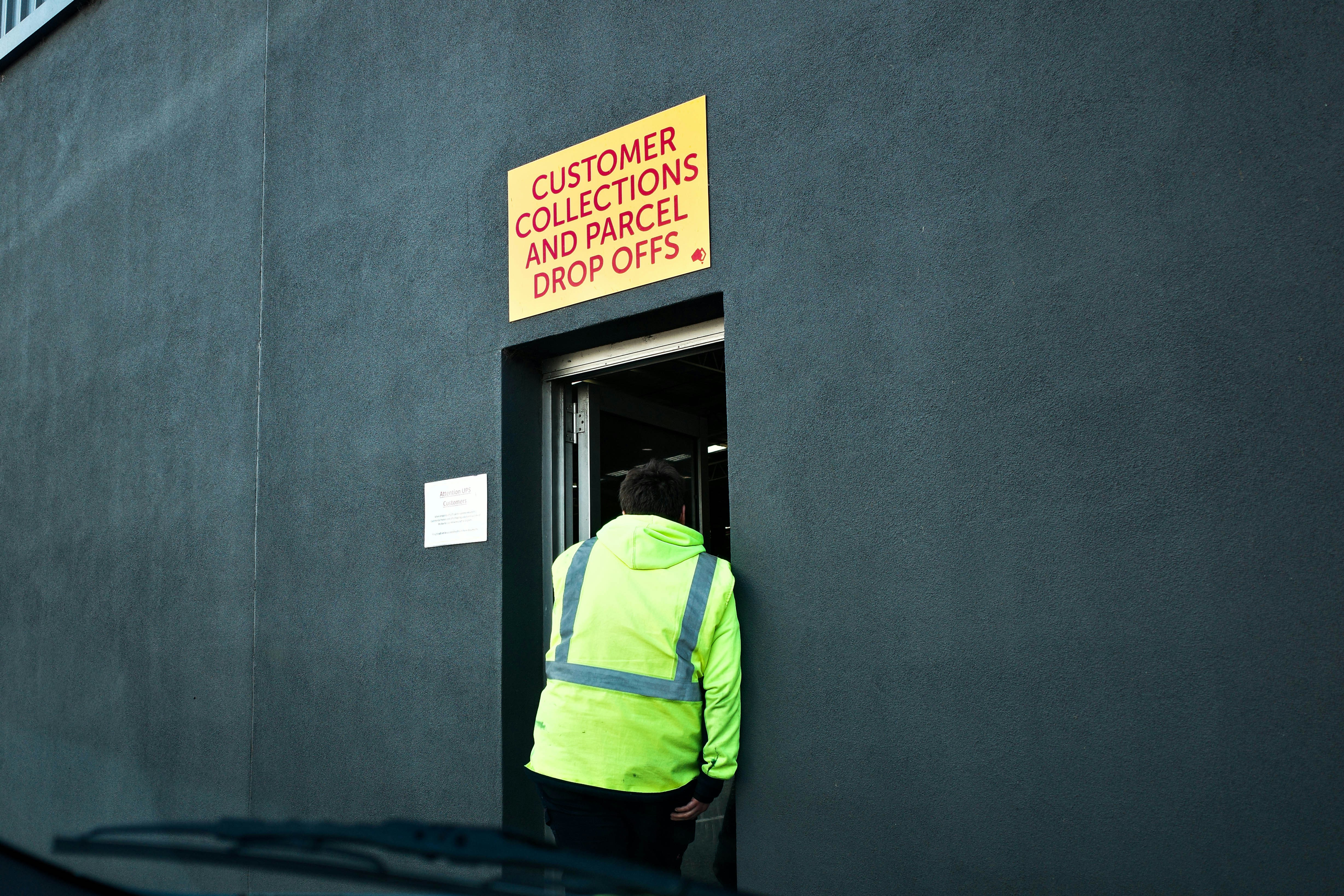 Stellar Logistics Centre — large-scale high-visibility external signage